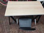 Tafel gratis met stoel, Ophalen of Verzenden, Gebruikt