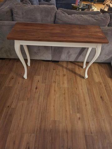 Sidetable met teakhouten blad beschikbaar voor biedingen