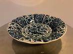Bord met bloem decoratie van Oud Delft, Ophalen of Verzenden