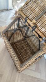 tekoop rieten honden huis als nieuw, Dieren en Toebehoren, Ophalen of Verzenden