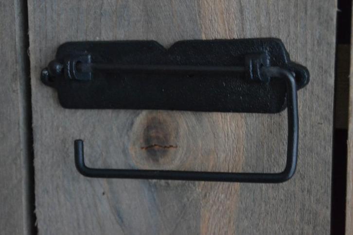 WC - Rolhouder -simpel zwart- Landelijk gietijzer, Huis en Inrichting, Badkamer | Badtextiel en Accessoires, Nieuw, Overige typen