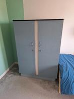 Vintage kledingkast (1966) grijsblauw aqua blauw kinderkamer, Ophalen, Kast, 50 tot 70 cm, 105 cm of meer