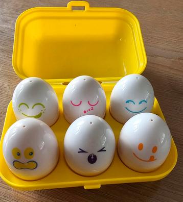 Tomy Vormen Eieren Sorteerspel beschikbaar voor biedingen