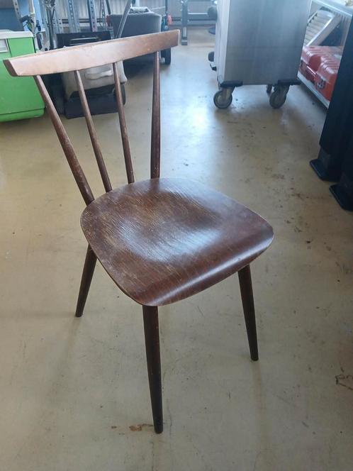 2 oude stoelen, Huis en Inrichting, Stoelen, Gebruikt, Eén, Hout, Ophalen