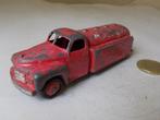 1952 Dinky Toys 440 STUDEBAKER PETROL TANKER (Rood) -J-., Ophalen of Verzenden, Gebruikt, Bus of Vrachtwagen, Dinky Toys