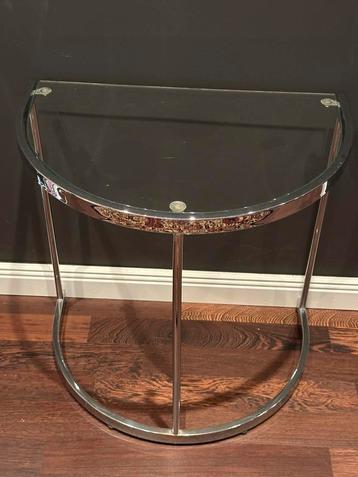 2 kleine sidetables - prijs voor beide beschikbaar voor biedingen