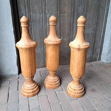 1x Landelijke houten pinakel pion ornament h.54cm *Etage3* beschikbaar voor biedingen