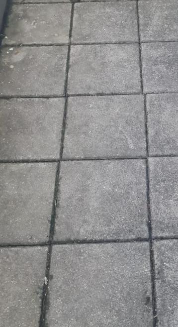 gratis tegels AMSTERDAM  30x30 cm ca 15 m² ALLEEN  12-05 beschikbaar voor biedingen