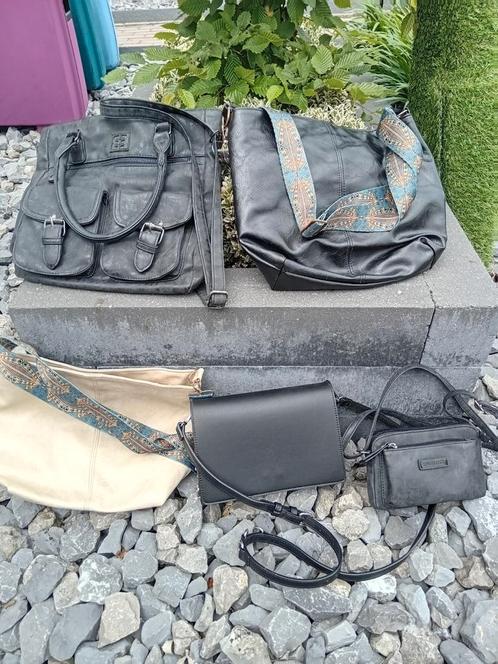 Schoudertassen, Sieraden, Tassen en Uiterlijk, Tassen | Reistassen en Weekendtassen, Zo goed als nieuw, Zwart, Minder dan 40 cm