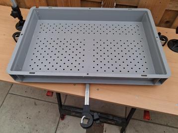 RIVE  aasplateau. beschikbaar voor biedingen