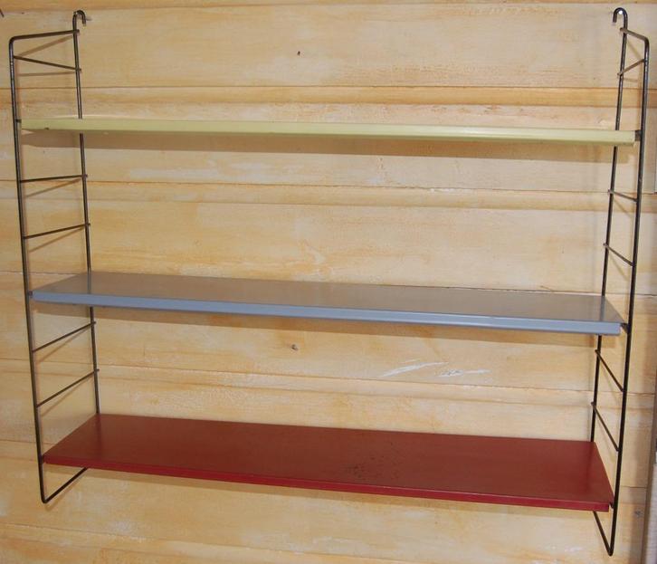 Kleurrijk Tomado-stijl boekenrek, boekenplank, Huis en Inrichting, Woonaccessoires | Wandplanken en Boekenplanken, Gebruikt, Ophalen of Verzenden