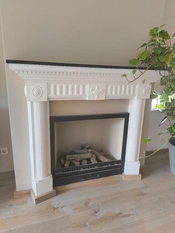 Gashaard zwart met schouw beschikbaar voor biedingen