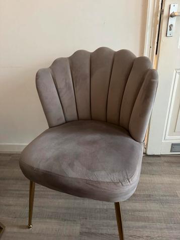 4 eetkamerstoelen beige met gouden poten beschikbaar voor biedingen