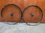 Fulcrum Racing 6 DB disc, Shmano 9-10-11 Speed, Thru Axle,, Wiel, Fulcrum, Gebruikt, Racefiets