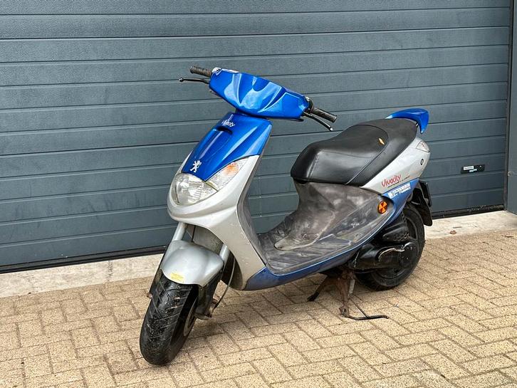 Peugeot vivacity opknapper, Fietsen en Brommers, Scooters | Peugeot, Zo goed als nieuw, Vivacity, Benzine, Ophalen