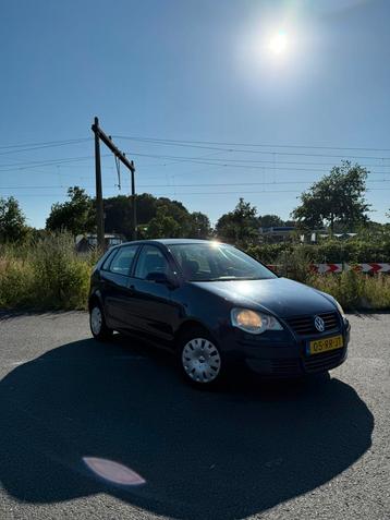 Volkswagen Polo 1.4 55KW 2005 Blauw Airco beschikbaar voor biedingen