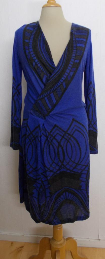 Mooie blauw/zwarte cross over jurk van Mart Visser! M, Kleding | Dames, Jurken, Zo goed als nieuw, Maat 38/40 (M), Blauw, Onder de knie