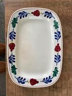 Vintage Rechthoekige Serveerschaal met Bloemmotief, Ophalen of Verzenden, Aardewerk, Boerenbont, Schaal of Schalen