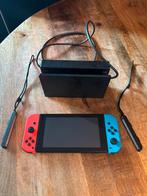 Zo goed als nieuwe Nintendo Switch, Spelcomputers en Games, Spelcomputers | Nintendo Switch, Ophalen, Zo goed als nieuw, Met 2 controllers