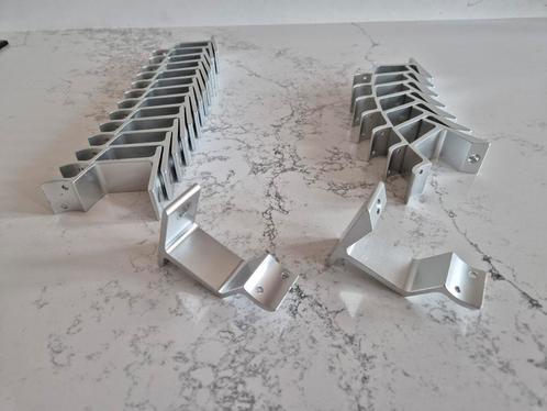 Trapleuninghouders zilver (14x keilbout, 8x opschroef) nieuw, Doe-het-zelf en Verbouw, Ladders en Trappen, Nieuw, Minder dan 2 meter