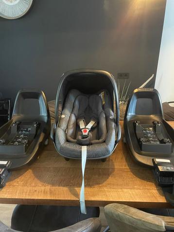 Te koop ! Maxi cosi Pebble plus incl. 2x isofix onderstel ! beschikbaar voor biedingen