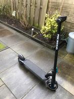 Step met oplader, Fietsen en Brommers, Steps, Ophalen, Zo goed als nieuw, Elektrische step (E-scooter)