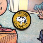 Snoopy Peanuts Joe Cool opnaai plaatje patch badge embleem, Verzenden, Snoopy, Nieuw, Gebruiksvoorwerp