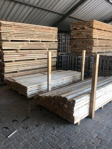 Gebruikt hout beschikbaar voor biedingen