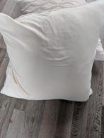 2 Grote Ikea Kussens met Hoezen, Huis en Inrichting, Woonaccessoires | Kussens, Ophalen of Verzenden, Gebruikt, Beige, Vierkant