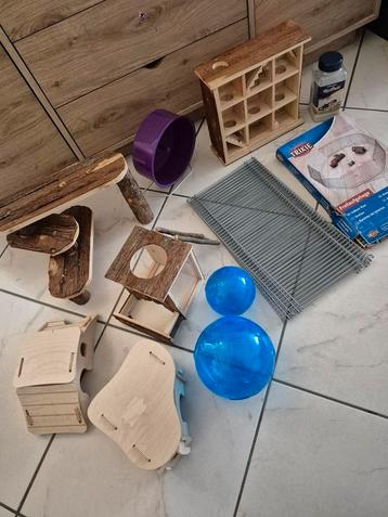 Groot pakket hamster cavia knaagdier  beschikbaar voor biedingen