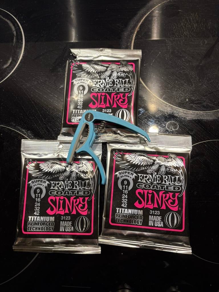 SET DE CUERDAS ERNIE BALL SUPER SLINKY COBALT 2723