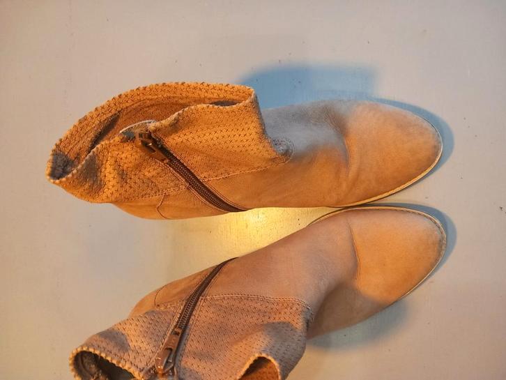 Mooie leren enkellaarsjes van Celini, Kleding | Dames, Schoenen, Zo goed als nieuw, Lage of Enkellaarzen, Bruin, Ophalen of Verzenden