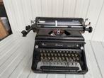 Mooie oude Everest typemachine. Made in Italy, Diversen, Typemachines, Ophalen of Verzenden, Zo goed als nieuw