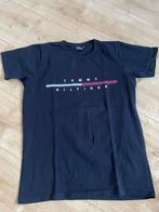 Te koop: tommy hilfiger donkerblauw tshirt mt 158/164 zgan!, Kinderen en Baby's, Kinderkleding | Maat 158, Jongen of Meisje, Ophalen of Verzenden
