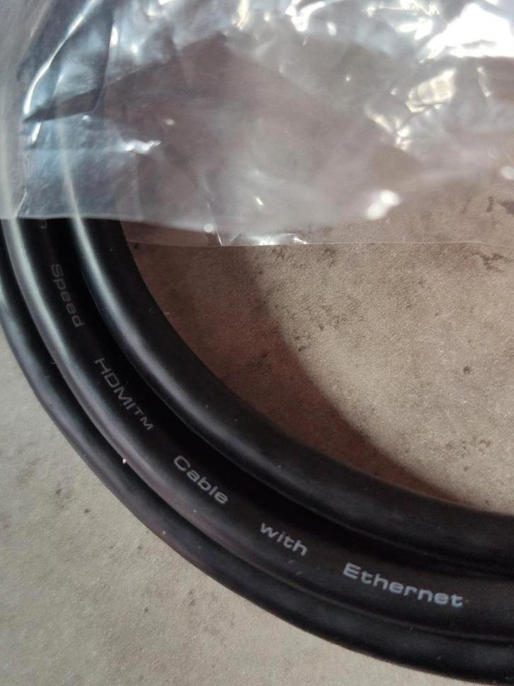 HDMI Kabel High Speed met Ethernet, Audio, Tv en Foto, Audiokabels en Televisiekabels, Nieuw, HDMI-kabel, Minder dan 2 meter, Ophalen of Verzenden