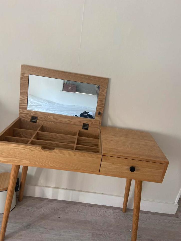 Make-up kastje met spiegel, Huis en Inrichting, Tafels | Kaptafels, Zo goed als nieuw, Minder dan 100 cm, Minder dan 50 cm, Hout