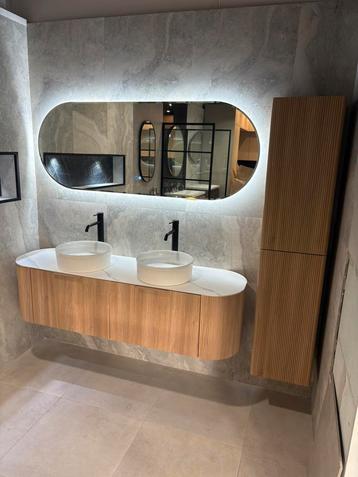 Luxe badkamermeubelset nieuw in doos beschikbaar voor biedingen
