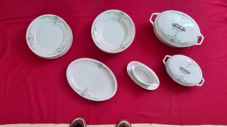 Hutschenreuther Servies - Nostalgisch & Compleet, Huis en Inrichting, Keuken | Servies, Ophalen of Verzenden