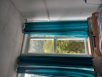 Gordijnenen inclusief muurbevestiging en rails beschikbaar voor biedingen