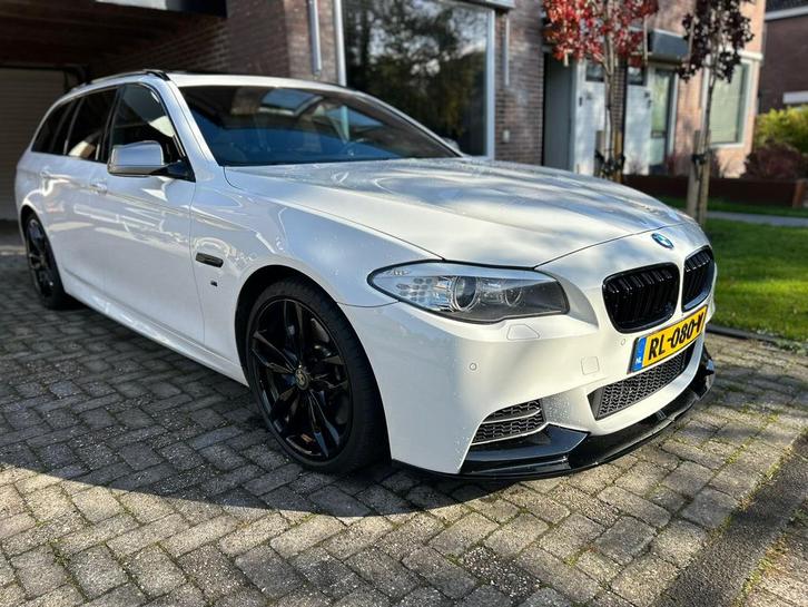 BMW 5-Serie 3.0 M550d Touring Xdrive AUT 2013, Auto's, BMW, Particulier, 5-Serie, 4x4, ABS, Achteruitrijcamera, Airbags, Airconditioning