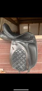 Frank Baines Adagio 17 inc medium, Dieren en Toebehoren, Paarden en Pony's | Zadels, Ophalen of Verzenden, Zo goed als nieuw, Dressuur