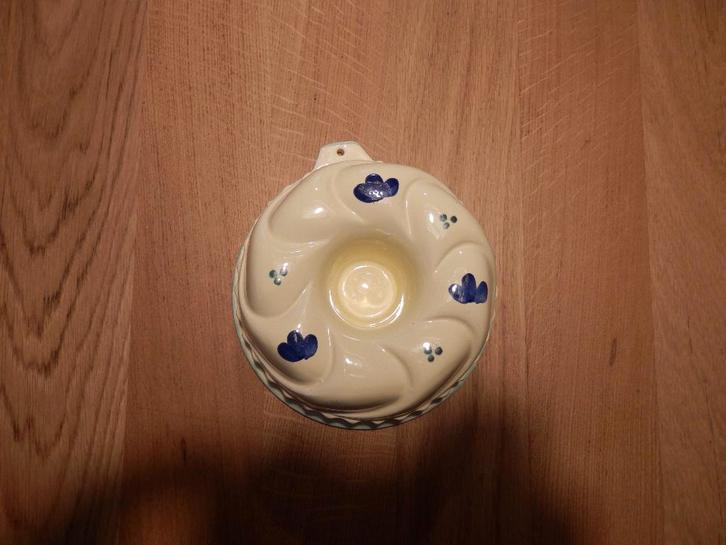 Prachtige puddingvorm met beschildering., Antiek en Kunst, Antiek | Keukenbenodigdheden, Ophalen of Verzenden