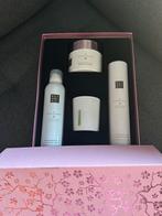 Cadeauset Ritual of Sakura, Sieraden, Tassen en Uiterlijk, Uiterlijk | Lichaamsverzorging, Ophalen of Verzenden, Nieuw, Bad & Douche