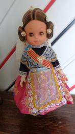Mooie klederdracht pop A.Bordera - ONIL Spanje, Verzamelen, Poppen, Ophalen, Zo goed als nieuw, Pop