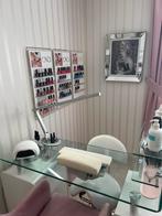 Manicure tafel inclusief alles, Nagels lakken