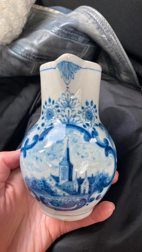 Oude Tichelaar Makkum kan met dorpsgezicht handbeschilderd, Antiek en Kunst, Antiek | Keramiek en Aardewerk, Ophalen of Verzenden