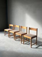 Vintage Mid Century houten + boucle stoelen, set van 4, Ophalen, Zo goed als nieuw, Bruin
