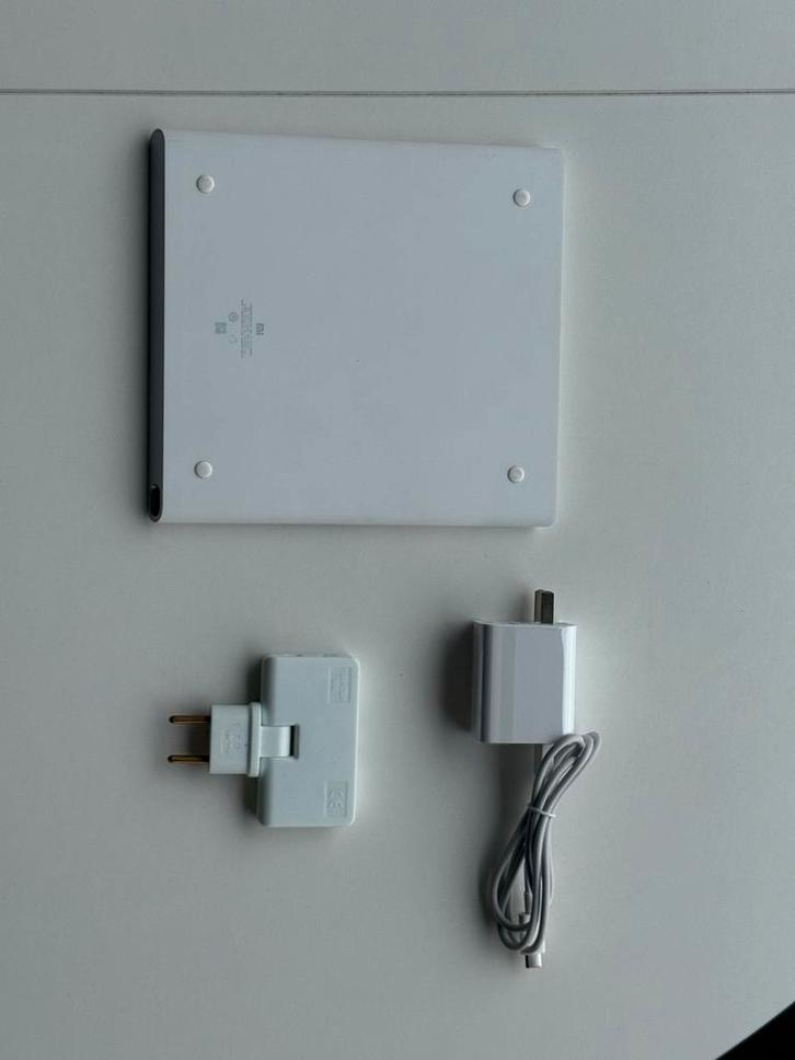 Xiaomi Draadloze Oplader - Meerdere Apparaten, Computers en Software, Accesspoints, Zo goed als nieuw, Ophalen of Verzenden