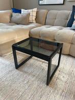 Vintage salontafel zwart hout en rookglas, Huis en Inrichting, Ophalen, 50 tot 100 cm, Minder dan 50 cm, Rechthoekig