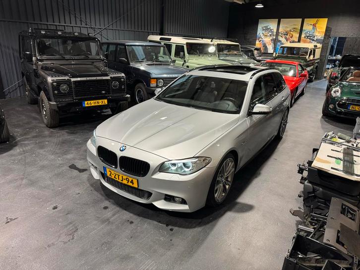 BMW 520i High Executive, M Sport plus, NL auto, Auto's, BMW, Bedrijf, 5-Serie, Bluetooth, Climate control, Dakrails, Elektrische achterklep